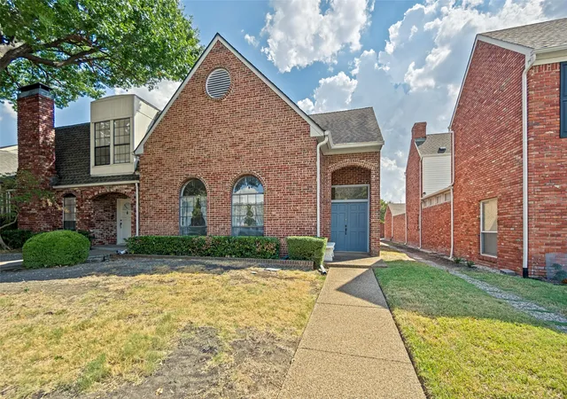 Photo 1 of Townhouse for sale at 6928 Clearhaven Dr, Dallas, TX 75248 | MLS# 21394221 | Listing updated on 2026-09-27