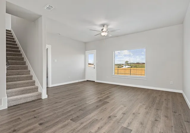 Photo 3 of Single family home for sale at 1725 Paul Dr, Seagoville, TX 75159 | MLS# 21396458 | Listing updated on 2026-09-26