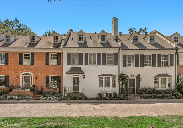 Photo 3 of Townhouse for sale at 8 Dudley Sq, Shreveport, LA 71106 | MLS# 21396233 | Listing updated on 2026-10-04