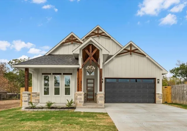 Photo 2 of Single family home for sale at 2312 25th Street, Fort Worth, TX 76164 | MLS# 21396420 | Listing updated on 2026-10-10