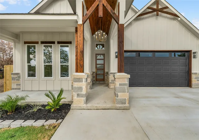 Photo 3 of Single family home for sale at 2312 25th Street, Fort Worth, TX 76164 | MLS# 21396420 | Listing updated on 2026-10-10