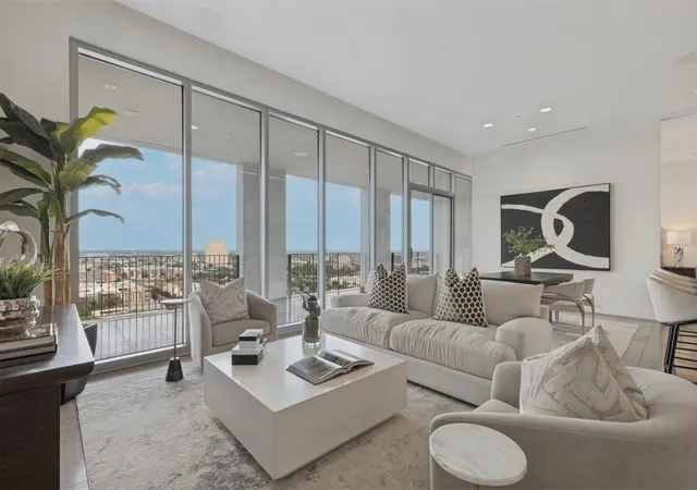 Photo 2 of Condo for sale at 1717 Arts Plz #1804, Dallas, TX 75201 | MLS# 21396077 | Listing updated on 2026-10-10