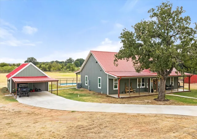 Photo 2 of Single family home for sale at 9739 Waldrup Rd, Lipan, TX 76462 | MLS# 21395818 | Listing updated on 2026-09-28