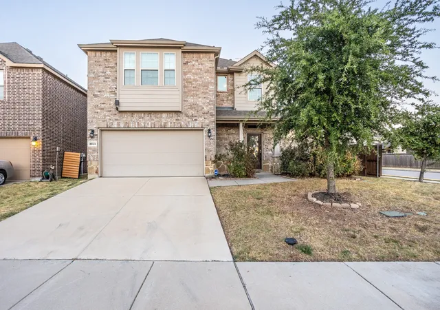 Photo 1 of Single family home for sale at 2013 Lake Moss Ln, Little Elm, TX 75068 | MLS# 21396427 | Listing updated on 2026-09-26