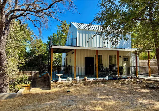 Photo 3 of Single family home for sale at 111 Rupert Ct, Weatherford, TX 76087 | MLS# 21396556 | Listing updated on 2026-09-29