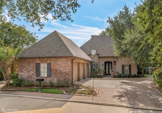 Photo 1 of Single family home for sale at 110 Esplanade Ct, Bossier City, LA 71111 | MLS# 21396576 | Listing updated on 2026-10-06