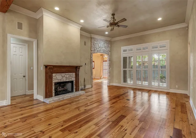 Photo 3 of Single family home for sale at 110 Esplanade Ct, Bossier City, LA 71111 | MLS# 21396576 | Listing updated on 2026-10-06
