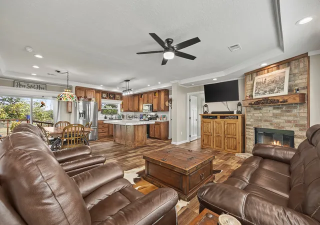 Photo 1 of Manufactured home for sale at 3258 E I 30, Greenville, TX 75401 | MLS# 21387601 | Listing updated on 2026-10-07