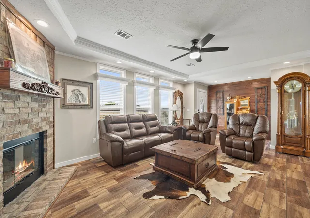 Photo 3 of Manufactured home for sale at 3258 E I 30, Greenville, TX 75401 | MLS# 21387601 | Listing updated on 2026-10-07
