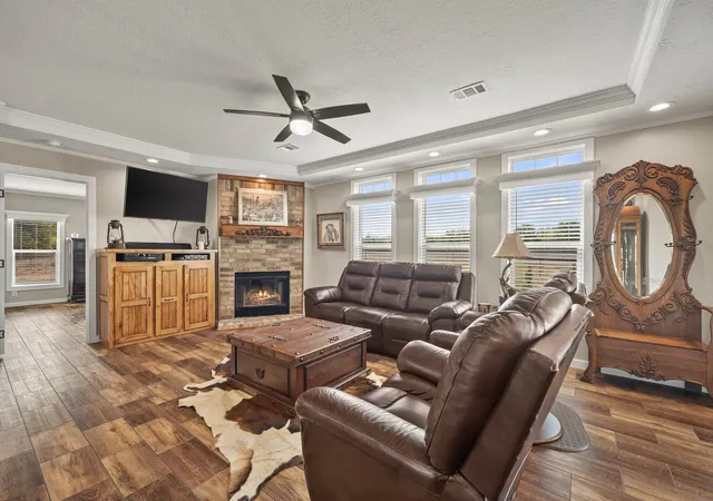 Photo 4 of Manufactured home for sale at 3258 E I 30, Greenville, TX 75401 | MLS# 21387601 | Listing updated on 2026-10-07