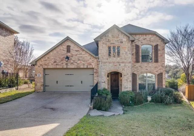 Single family home for sale at 122 Mischief Ln, Rockwall, TX 75032 | MLS# 21396566