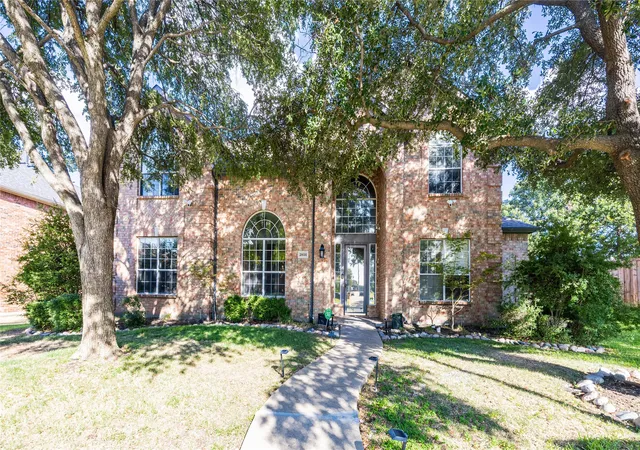 Single family home for sale at 2800 Longtown Dr, Plano, TX 75093 | MLS# 21393505