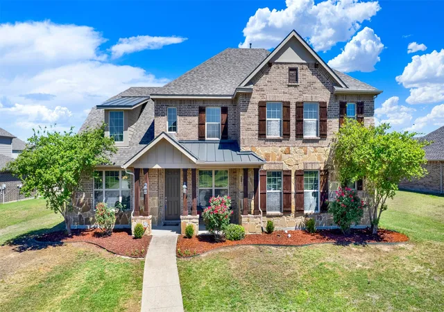Photo 1 of Sale Pending at 254 Benwick Dr, Sunnyvale, TX 75182 | MLS# 21396632 | Listing updated on 2026-10-04