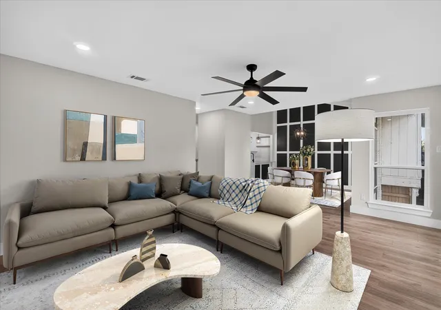 Photo 2 of Single family home for sale at 5922 Volunteer Pl, Rockwall, TX 75032 | MLS# 21365361 | Listing updated on 2026-09-27