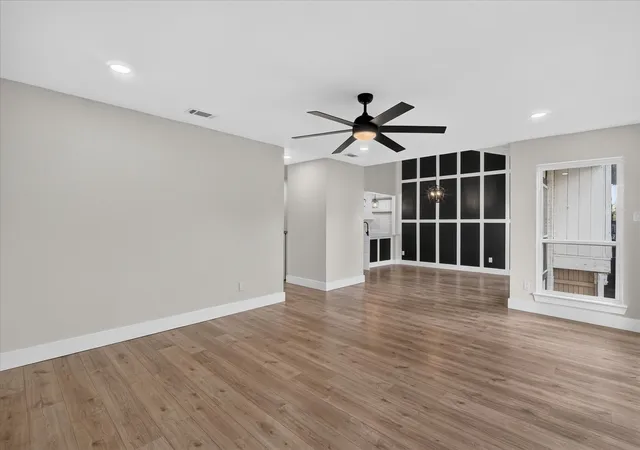 Photo 3 of Single family home for sale at 5922 Volunteer Pl, Rockwall, TX 75032 | MLS# 21365361 | Listing updated on 2026-09-27