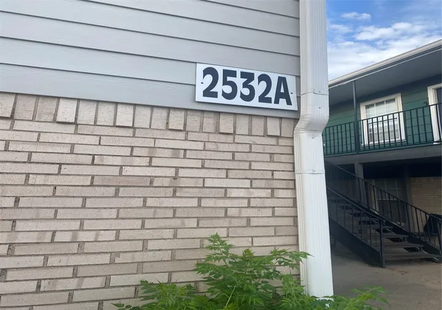 Photo 3 of Multi family home for sale at 2532 Charlotte St #A-B, Denton, TX 76201 | MLS# 21393851 | Listing updated on 2026-09-26
