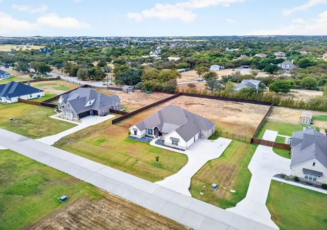 Photo 2 of Single family home for sale at 1009 Tobey Ct, Aledo, TX 76008 | MLS# 21396620 | Listing updated on 2026-10-10