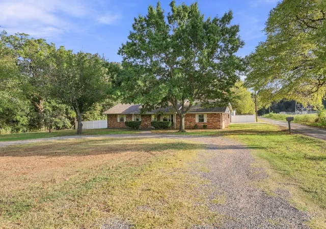 Photo 2 of Single family home for sale at 54 Doty Ln, Denison, TX 75021 | MLS# 21396060 | Listing updated on 2026-09-30
