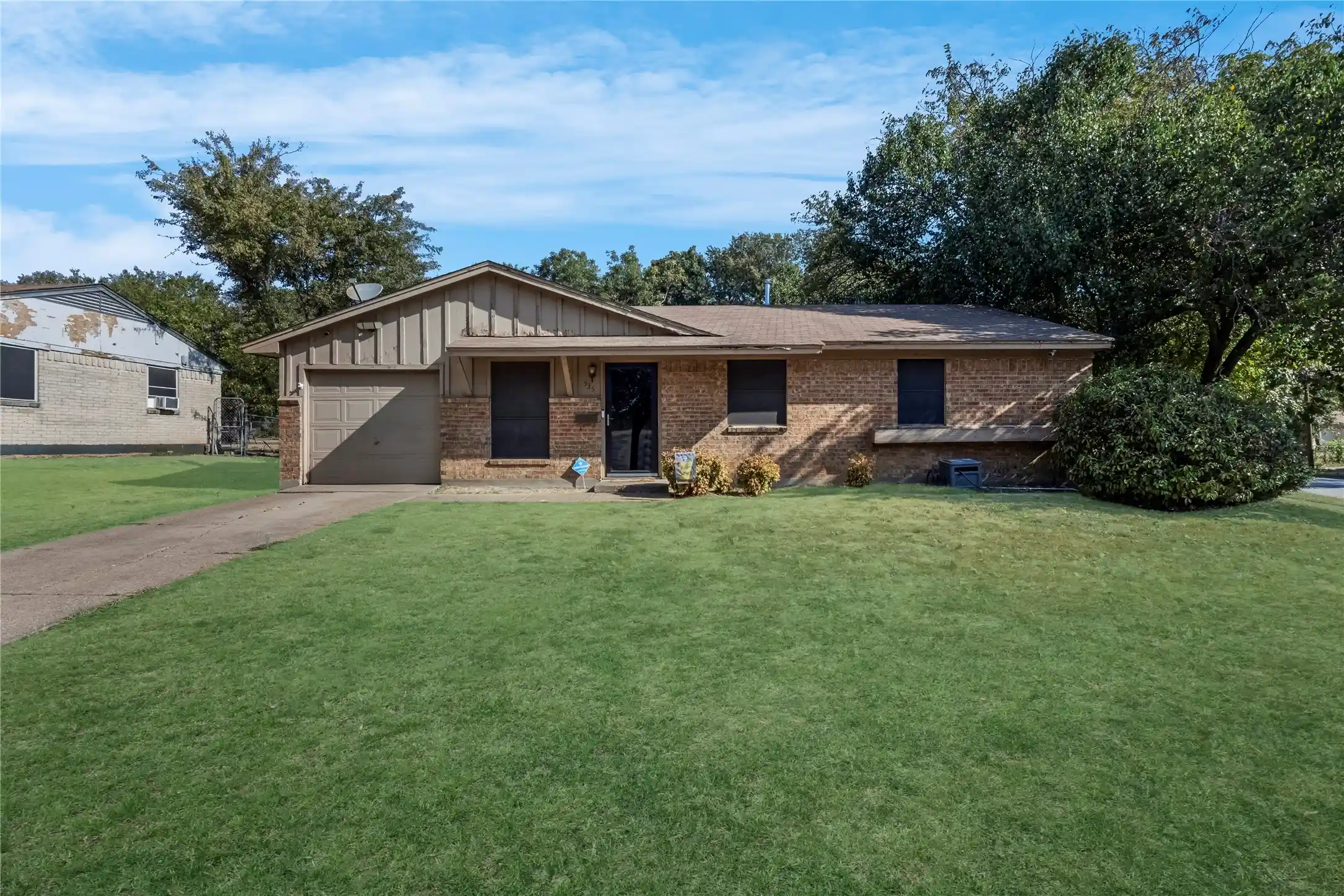 Photo 1 of Single family home for sale at 535 Thrush Ave, Duncanville, TX 75116 | MLS# 21396663 | Listing updated on 2026-10-11