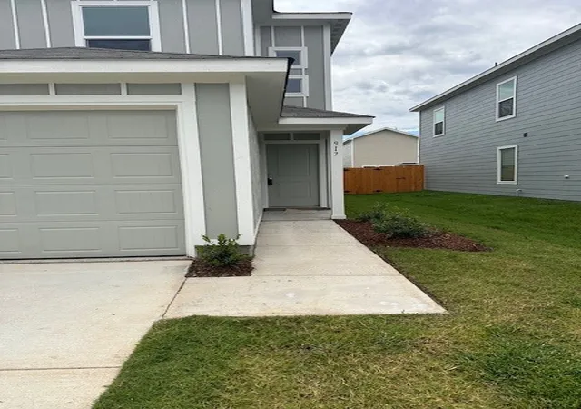 Photo 2 of Single family home for sale at 917 Grebe Dr, Princeton, TX 75407 | MLS# 21376726 | Listing updated on 2026-10-01