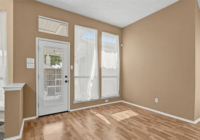 Photo 4 of Single family home for sale at 507 Willow Ln, Forney, TX 75126 | MLS# 21396693 | Listing updated on 2026-09-26