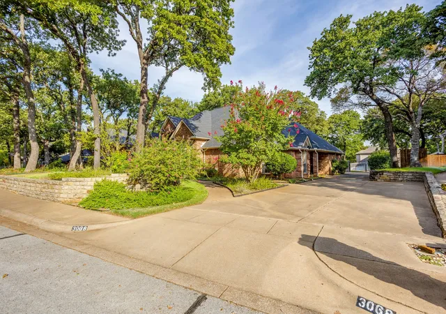 Single family home for sale at 3068 High Ridge Dr, Grapevine, TX 76051 | MLS# 21382390 | Listing updated on 2026-10-07