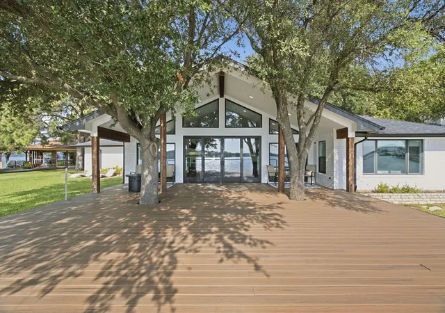 Photo 3 of Single family home for sale at 4210 Bar Harbor Ct, Granbury, TX 76049 | MLS# 21381739 | Listing updated on 2026-09-26