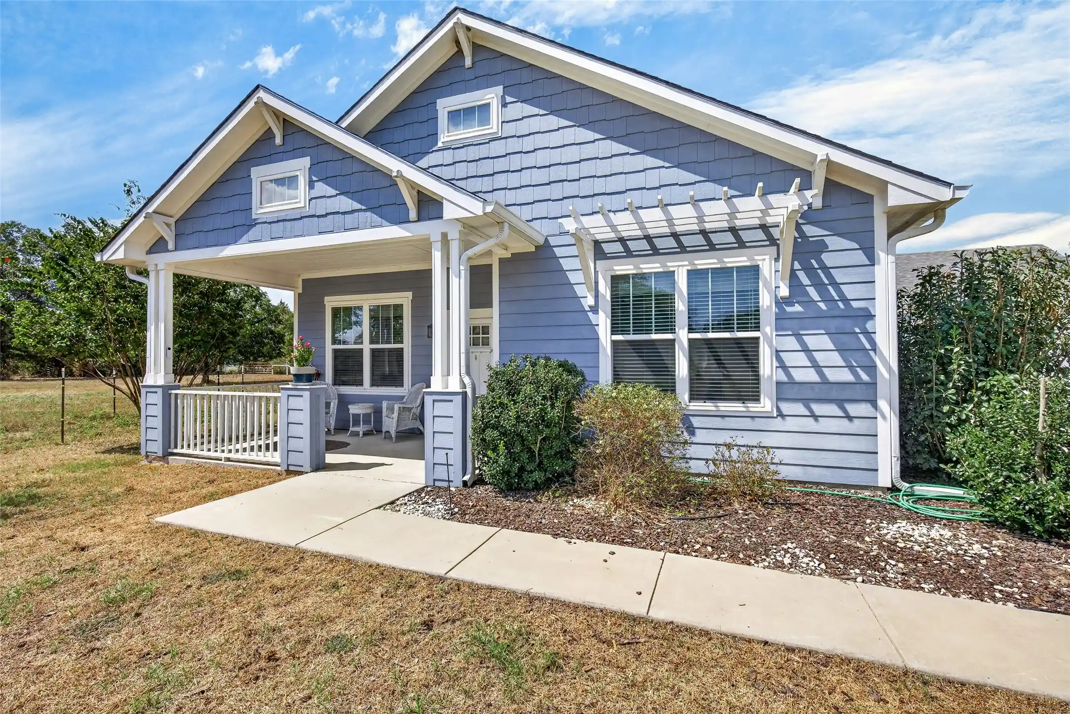 Photo 1 of Single family home for sale at 8145 County Rd 3250, Chatfield, TX 75105 | MLS# 21396679 | Listing updated on 2026-10-18
