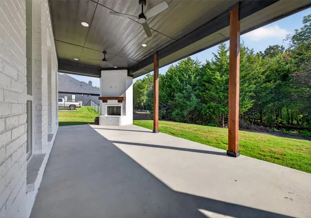 Photo 3 of Single family home for sale at 441 Silo Ct, Waxahachie, TX 75167 | MLS# 21392769 | Listing updated on 2026-10-06