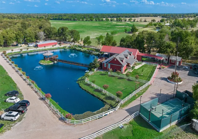 Photo 1 of Mansion for sale at 3091 Interstate 30 W, Caddo Mills, TX 75135 | MLS# 21390056 | Listing updated on 2026-09-26