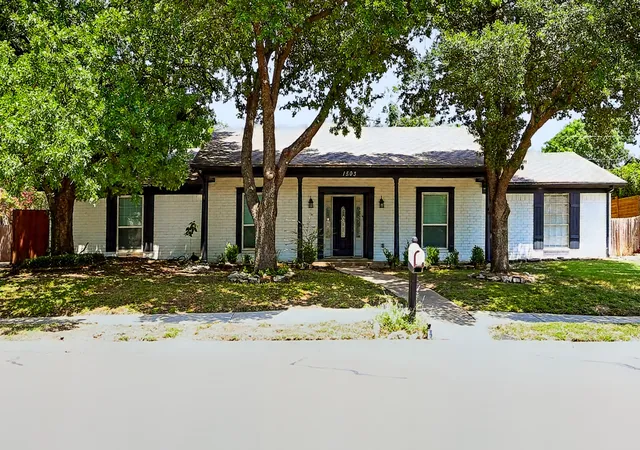 Single family home for sale at 1503 Woodvine Dr, Euless, TX 76040 | MLS# 21396743