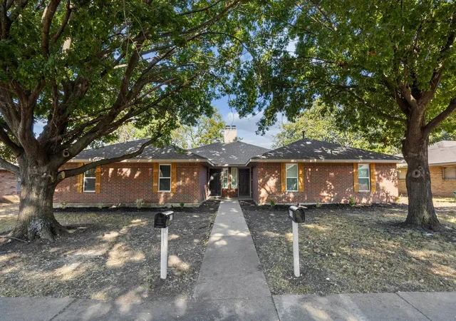 Multi family home for sale at 4733-4735 Berridge Ln, Dallas, TX 75227 | MLS# 21396749