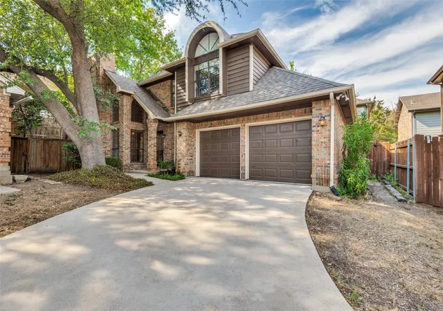 Photo 1 of Single family home for sale at 500 Saint Durney Ct, Irving, TX 75038 | MLS# 21394801 | Listing updated on 2026-09-28