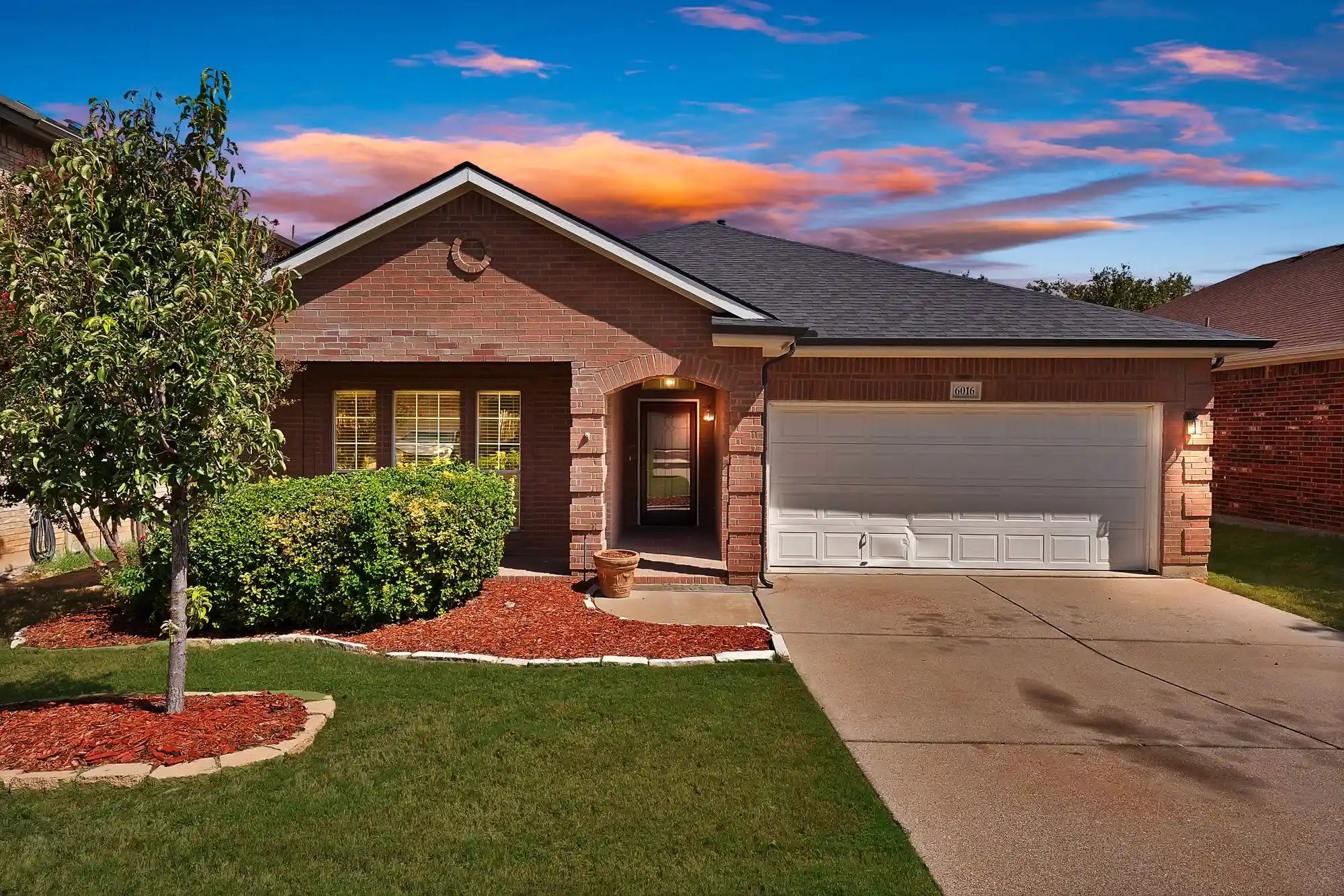 Photo 1 of Single family home for sale at 6016 Horse Trap Dr, Fort Worth, TX 76179 | MLS# 21396761 | Listing updated on 2026-10-23