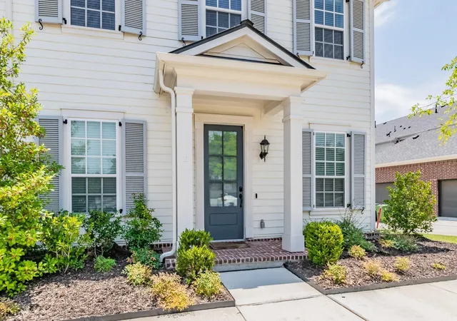 Photo 3 of Sale Pending at 8850 Ice House Dr, North Richland Hills, TX 76180 | MLS# 21395893 | Listing updated on 2026-10-07