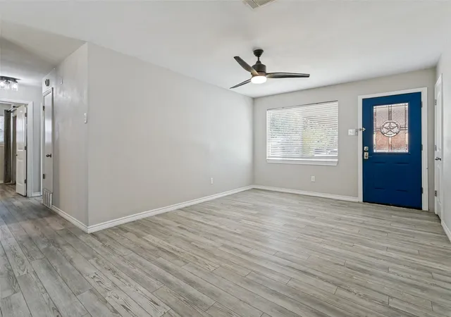 Photo 3 of Single family home for sale at 336 Saddle Trl, Saginaw, TX 76179 | MLS# 21394268 | Listing updated on 2026-09-26