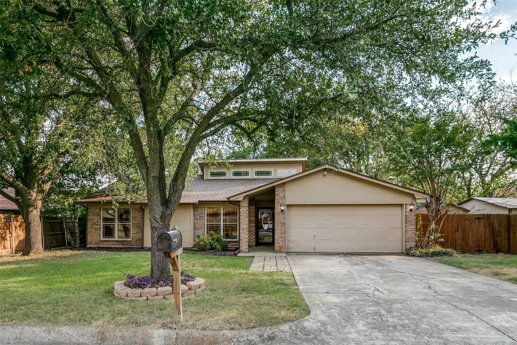 Photo 1 of Single family home for sale at 904 Dewey Scott St, Benbrook, TX 76126 | MLS# 21394265 | Listing updated on 2026-10-19