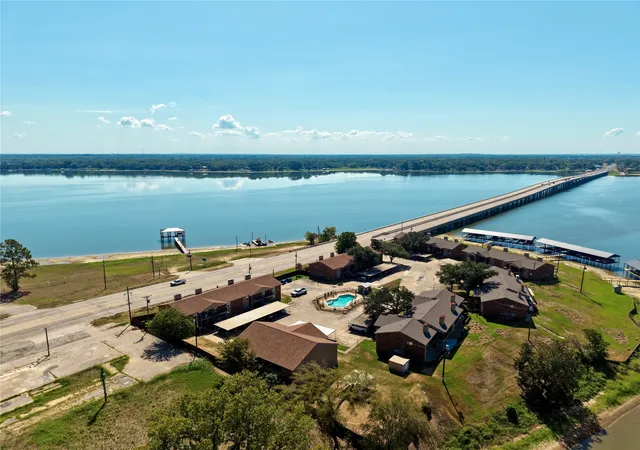 Photo 1 of Condo for sale at 849 S Gun Barrel Ln #E4, Gun Barrel City, TX 75156 | MLS# 21396785 | Listing updated on 2026-09-26