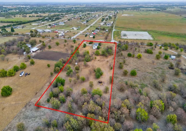 Photo 3 of Manufactured home for sale at 549 County Rd 4733, Rhome, TX 76078 | MLS# 21396394 | Listing updated on 2026-10-08
