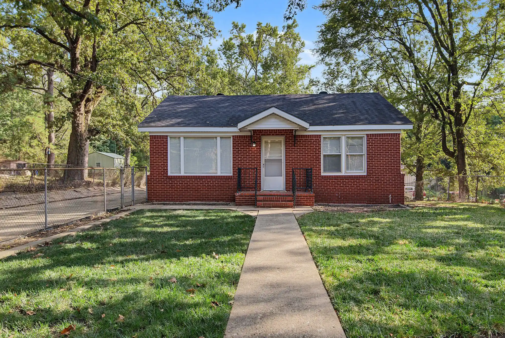 Photo 1 of Sale Pending at 5687 Jefferson Paige Rd, Shreveport, LA 71119 | MLS# 21396789 | Listing updated on 2026-10-21