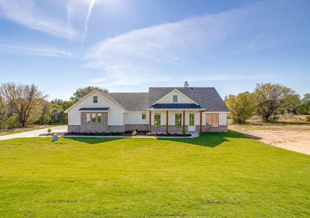 Photo 2 of Single family home for sale at 217 Kilkenny Rd, Poolville, TX 76487 | MLS# 21396804 | Listing updated on 2026-09-26