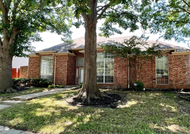Photo 1 of Single family home for sale at 11005 Hermitage Ln, Frisco, TX 75035 | MLS# 21388907 | Listing updated on 2026-10-03