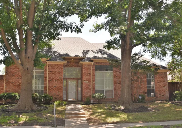 Photo 2 of Single family home for sale at 11005 Hermitage Ln, Frisco, TX 75035 | MLS# 21388907 | Listing updated on 2026-10-03