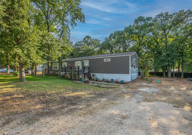 Photo 2 of Manufactured home for sale at 6612 Timberhaven Ct, Granbury, TX 76049 | MLS# 21394533 | Listing updated on 2026-09-28