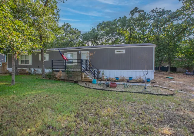 Photo 3 of Manufactured home for sale at 6612 Timberhaven Ct, Granbury, TX 76049 | MLS# 21394533 | Listing updated on 2026-09-28