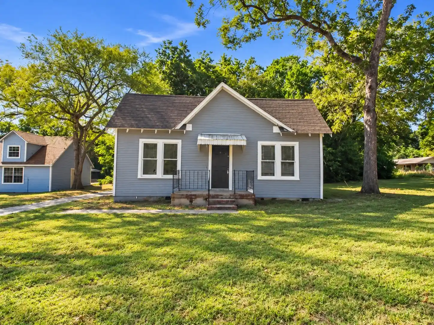 Photo 1 of Sale Pending at 101 Larue St, Athens, TX 75751 | MLS# 21396007 | Listing updated on 2026-10-24