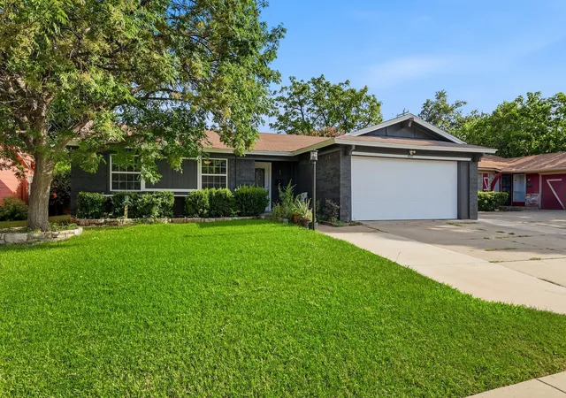 Photo 2 of Single family home for sale at 450 Price Dr, Lewisville, TX 75067 | MLS# 21396821 | Listing updated on 2026-10-10