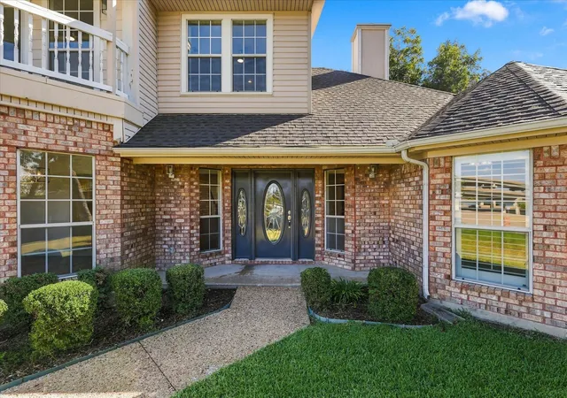Photo 4 of Single family home for sale at 4406 Zion Rd, Garland, TX 75043 | MLS# 21392235 | Listing updated on 2026-10-04