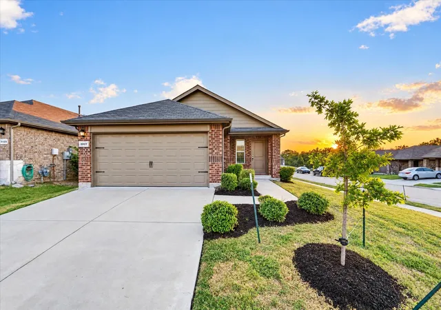 Photo 1 of Single family home for sale at 3927 Kipling Dr, Crandall, TX 75114 | MLS# 21396835 | Listing updated on 2026-10-07