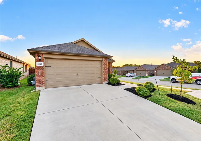 Photo 2 of Single family home for sale at 3927 Kipling Dr, Crandall, TX 75114 | MLS# 21396835 | Listing updated on 2026-10-07